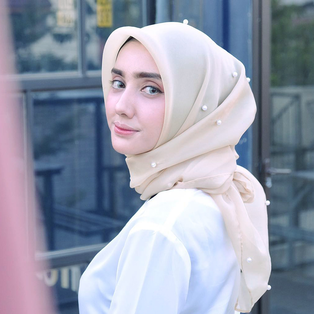 Detail Model Cantik Berjilbab Nomer 15