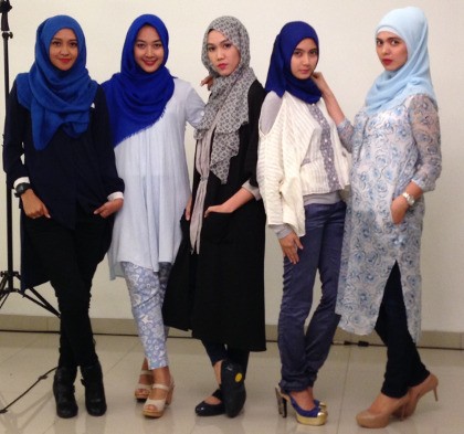 Detail Model Cantik Berjilbab Nomer 38