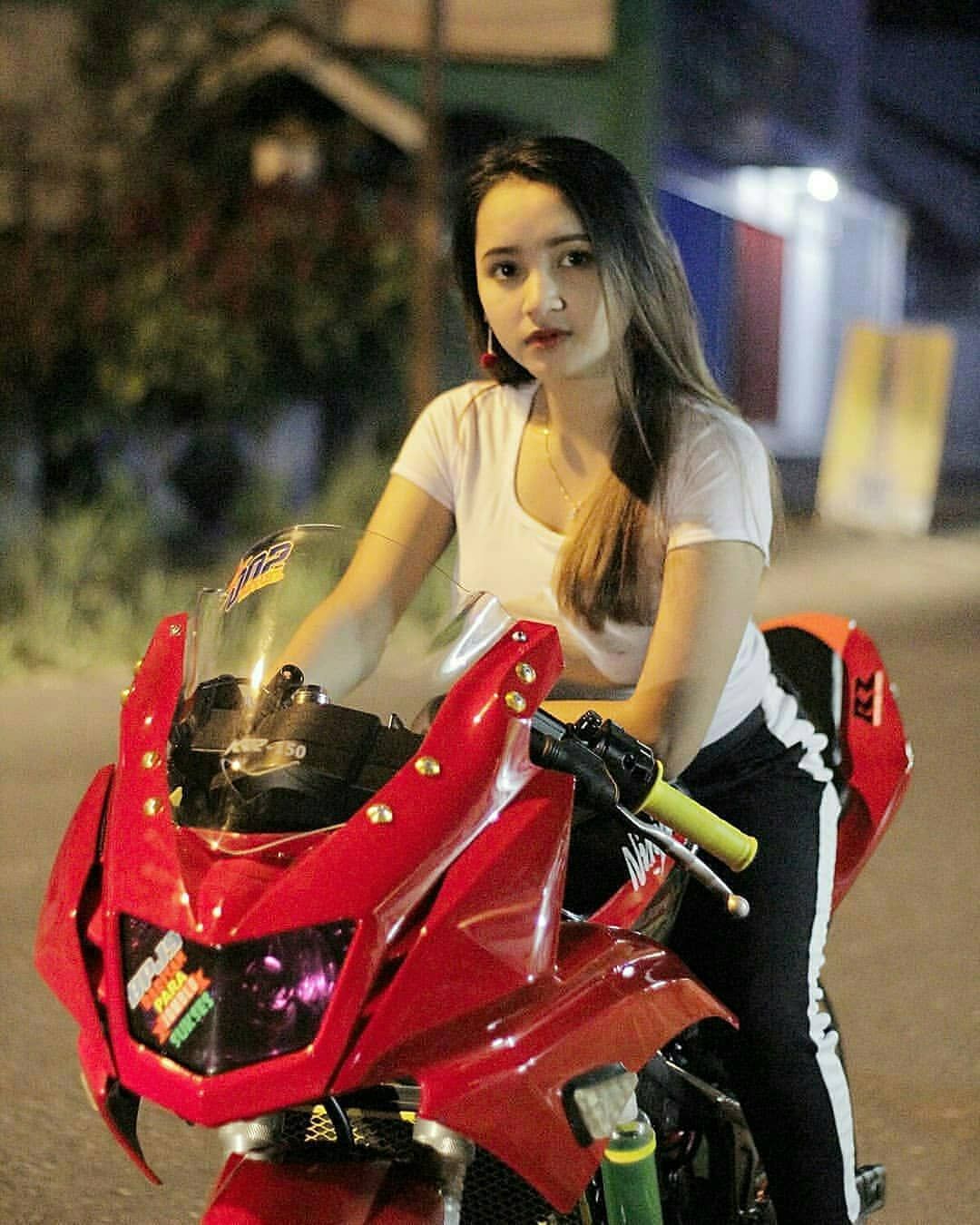 Model Cantik Ninja R - KibrisPDR