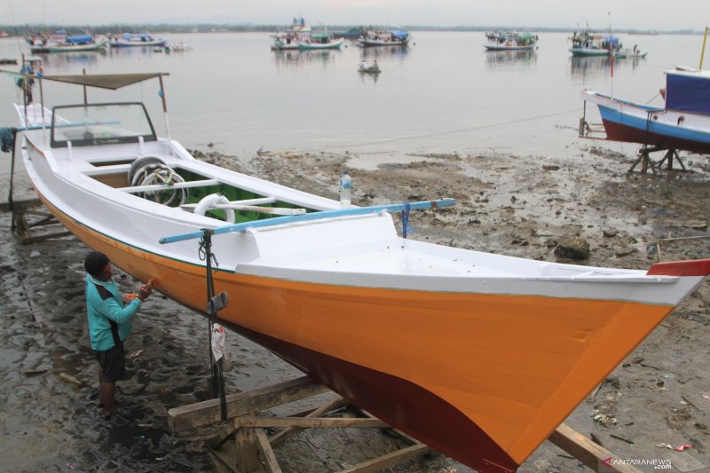 Detail Model Cat Perahu Nomer 39