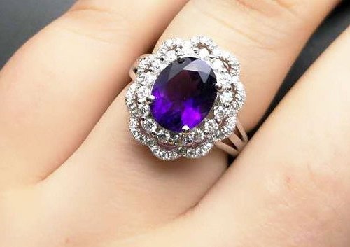 Detail Model Cincin Batu Wanita Elegan Nomer 3