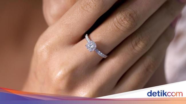 Detail Model Cincin Berlian Solitaire Nomer 5