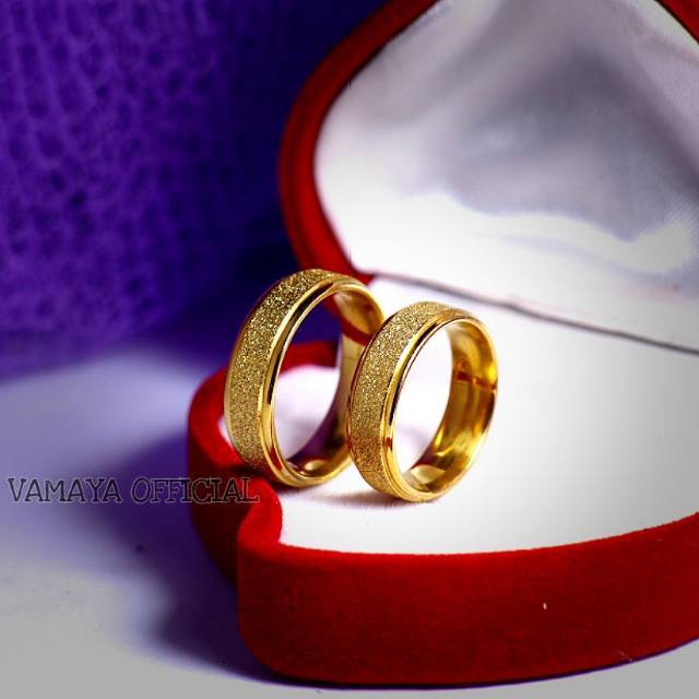 Detail Model Cincin Pernikahan Nomer 17