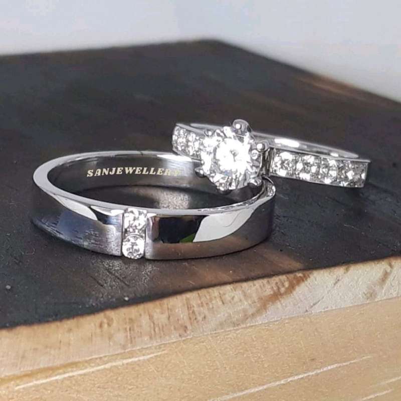 Detail Model Cincin Tunangan Emas Putih Nomer 33