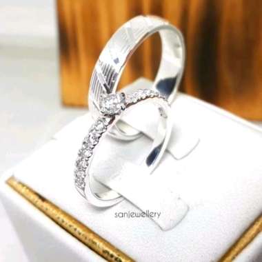 Detail Model Cincin Tunangan Emas Putih Terbaru Nomer 20