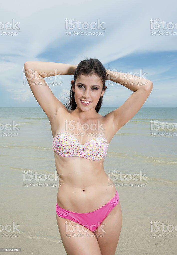 Model Di Pantai - KibrisPDR