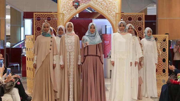 Detail Model Gamis Lebaran 2018 Nomer 34