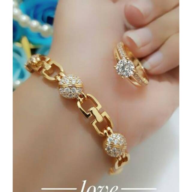 Detail Model Gelang Emas Batu Wanita Terbaru Nomer 36