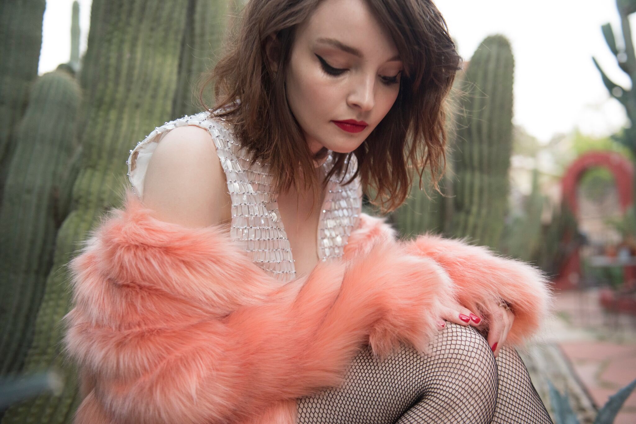 Detail Lauren Mayberry Wallpaper Nomer 32