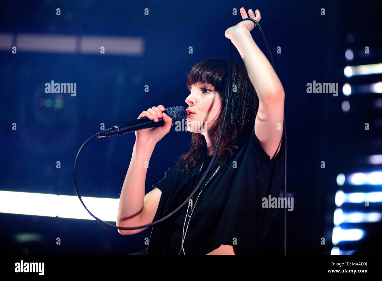 Detail Lauren Mayberry Wallpaper Nomer 56