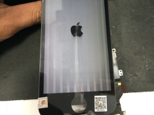 Detail Layar Iphone 5 Bergaris Putih Nomer 2