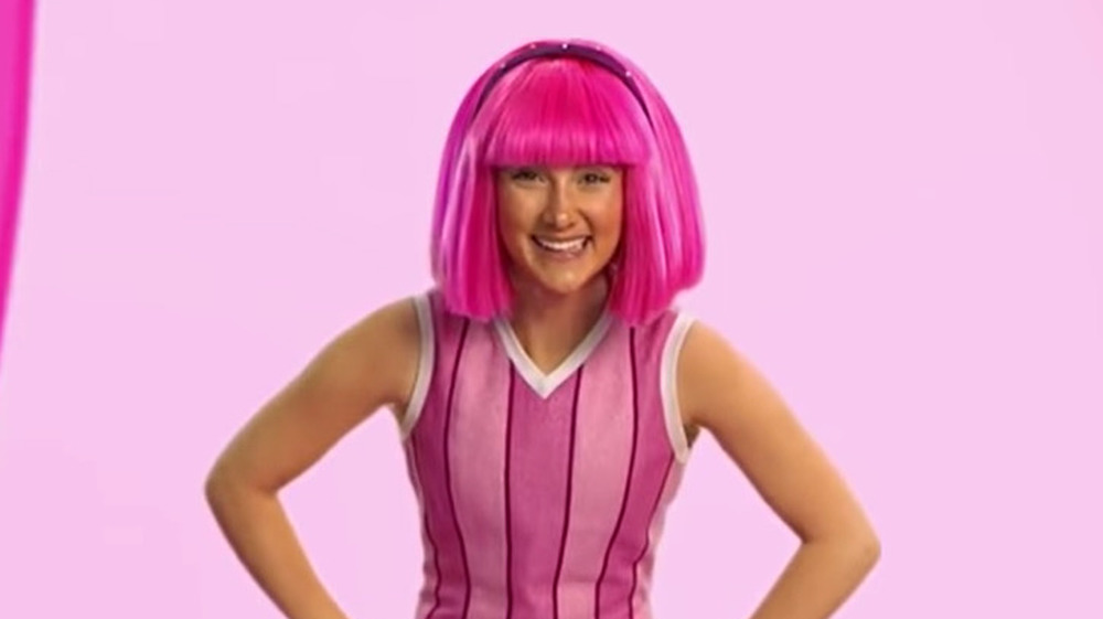 Detail Lazytown Chloe Lang Nomer 21