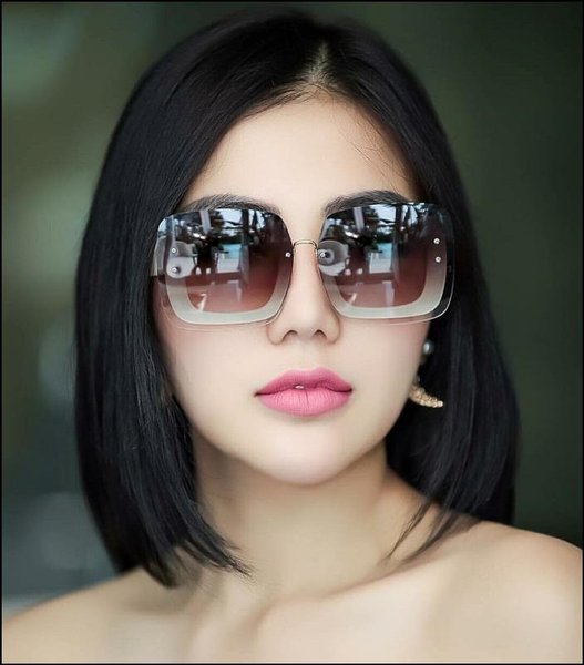 Detail Model Kacamata Hitam Wanita Terbaru Nomer 4
