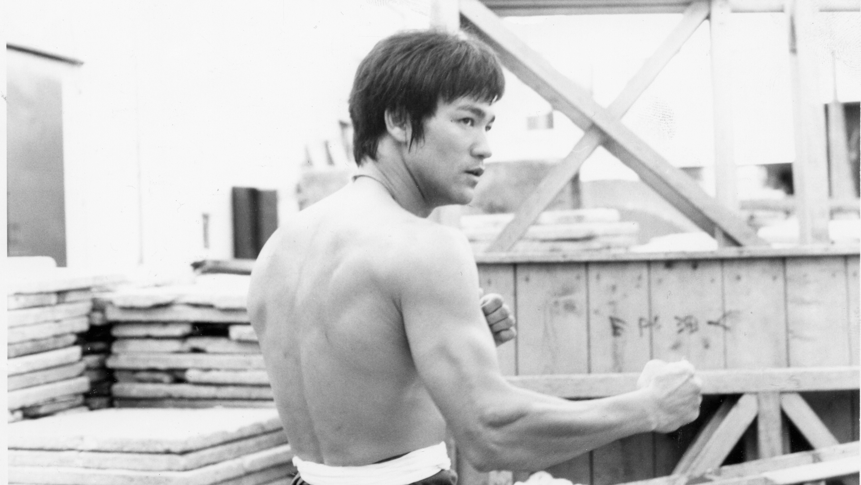 Detail Legenda Bruce Lee Nomer 22