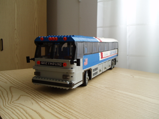 Detail Lego Greyhound Bus Nomer 10