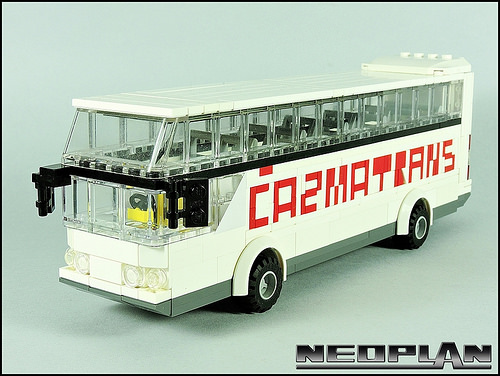 Detail Lego Greyhound Bus Nomer 30