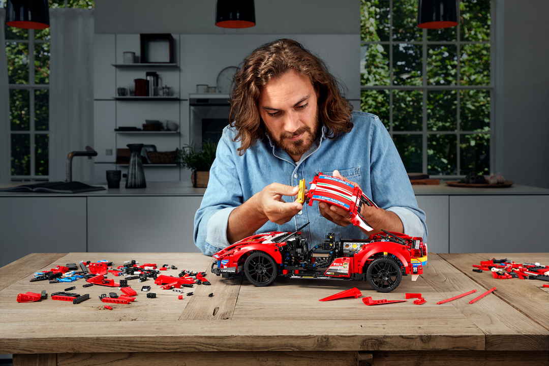 Detail Lego Mobil Balap Nomer 26