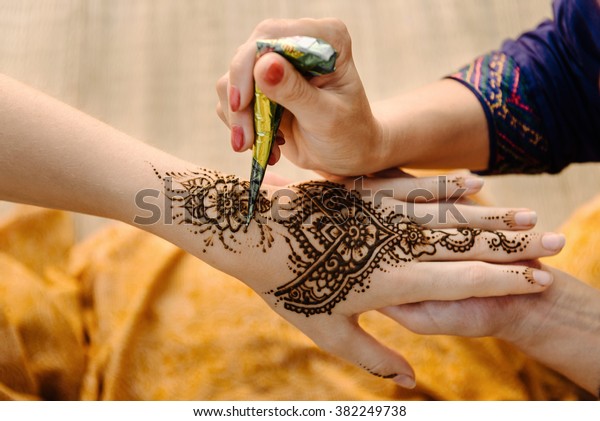 Detail Model Pacar Henna Nomer 41