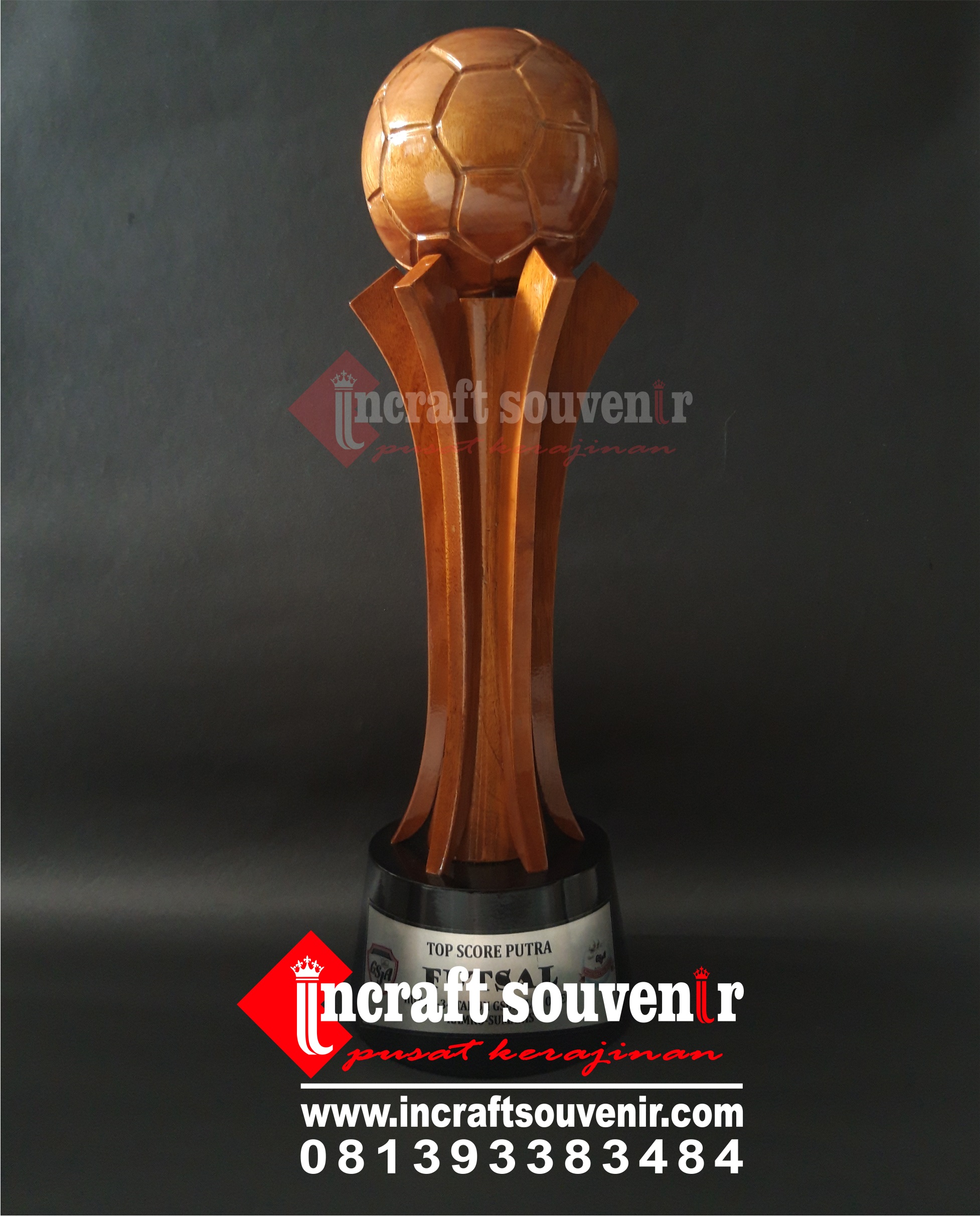 Detail Model Piala Dari Kayu Nomer 4