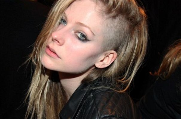 Detail Model Rambut Avril Lavigne Nomer 11