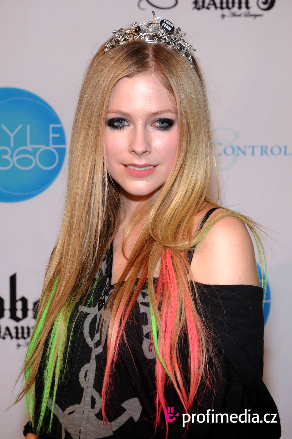 Detail Model Rambut Avril Lavigne Nomer 25