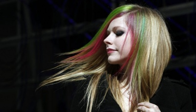 Detail Model Rambut Avril Lavigne Nomer 32
