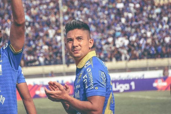 Detail Model Rambut Pemain Bola Terkeren Nomer 18