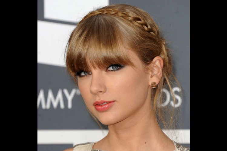 Model Rambut Taylor Swift - KibrisPDR