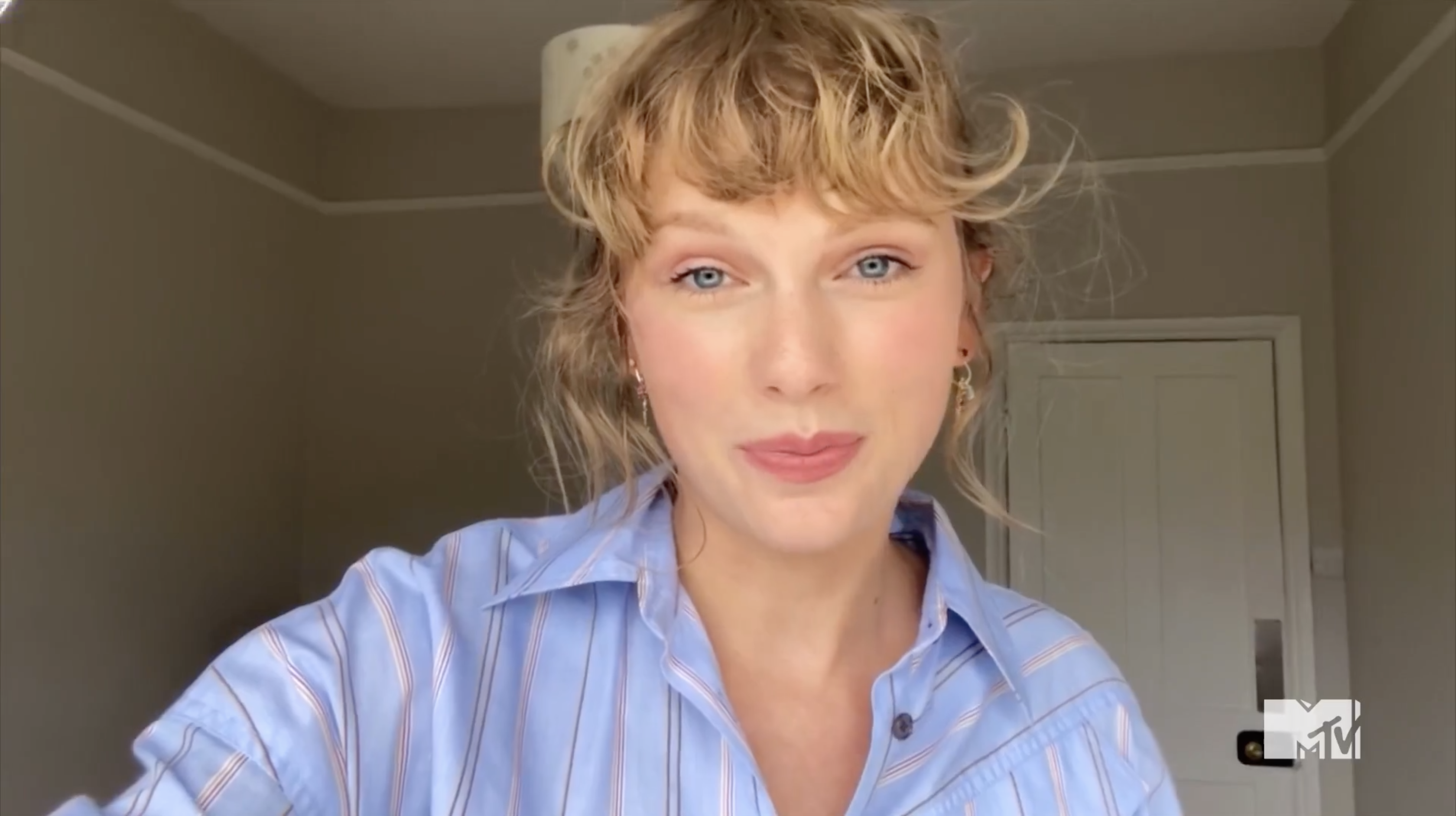 Detail Model Rambut Taylor Swift Nomer 42