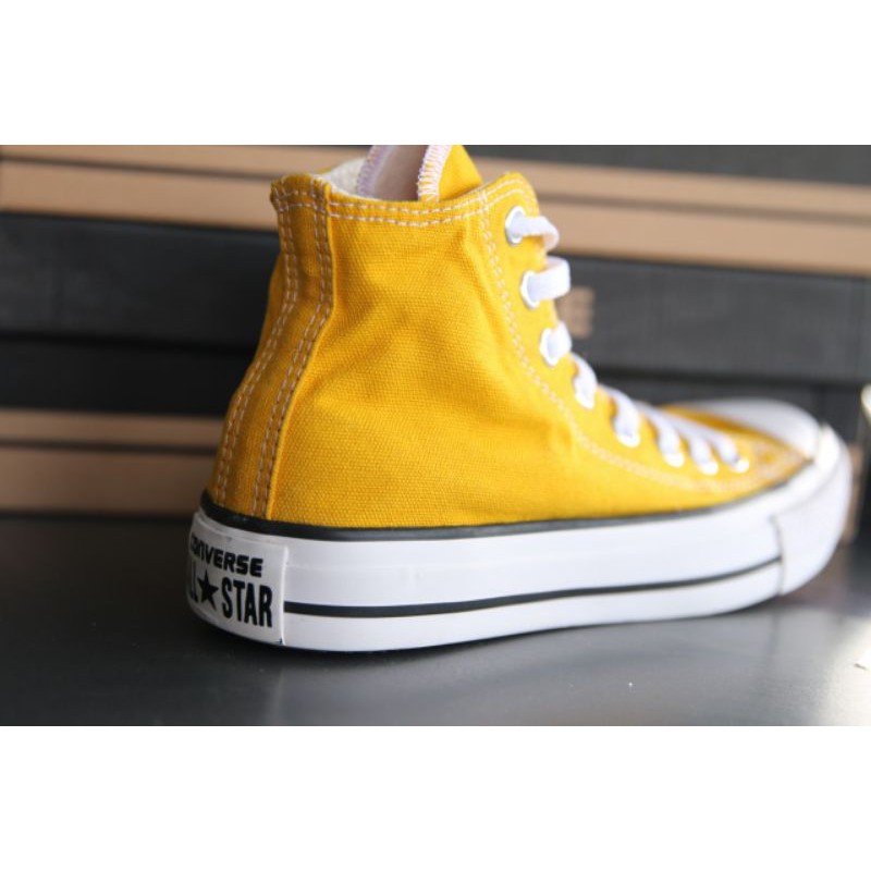 Detail Lemon Chrome Converse High Tops Nomer 51