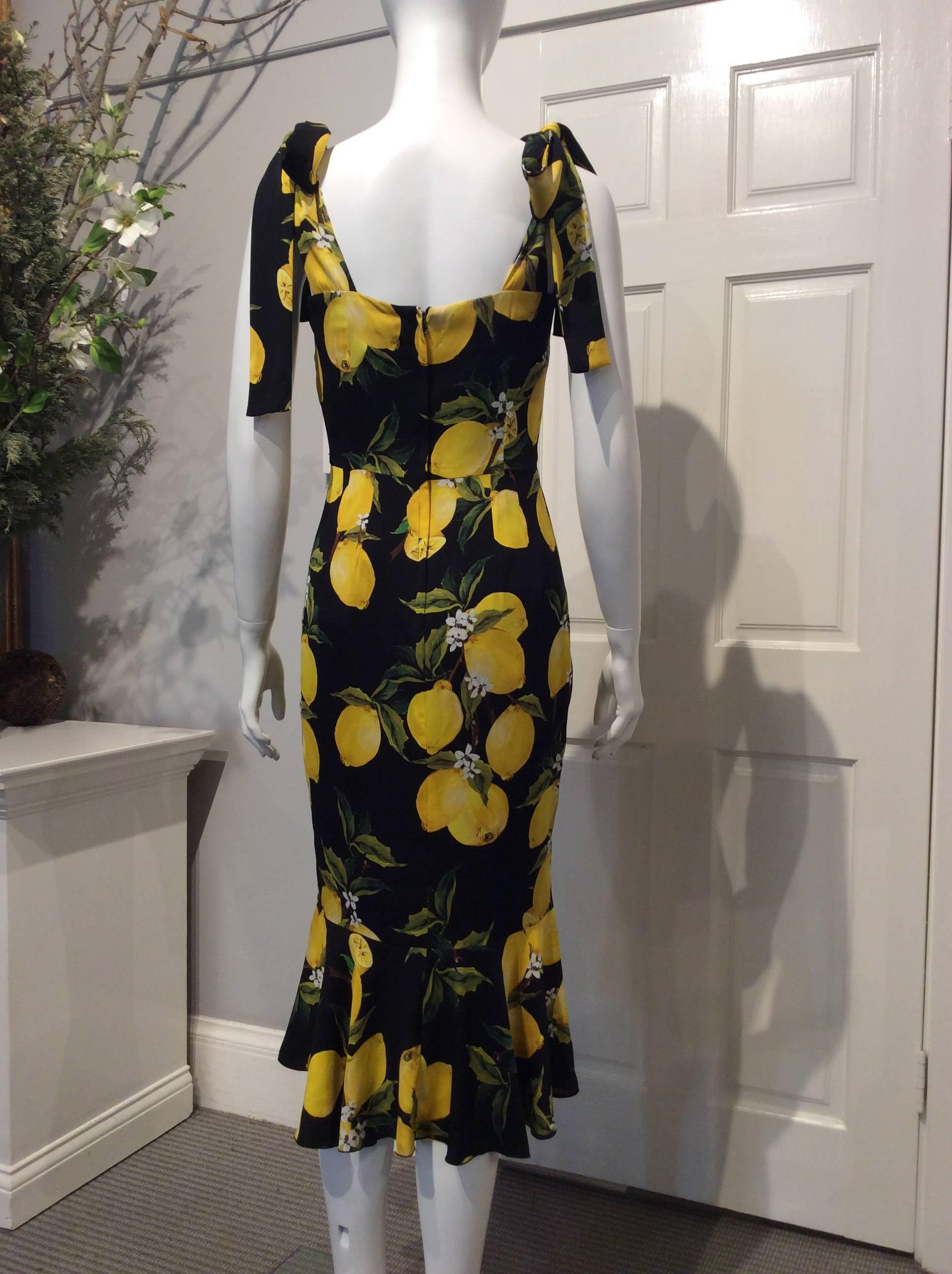 Detail Lemon Print Dress Dolce And Gabbana Nomer 36