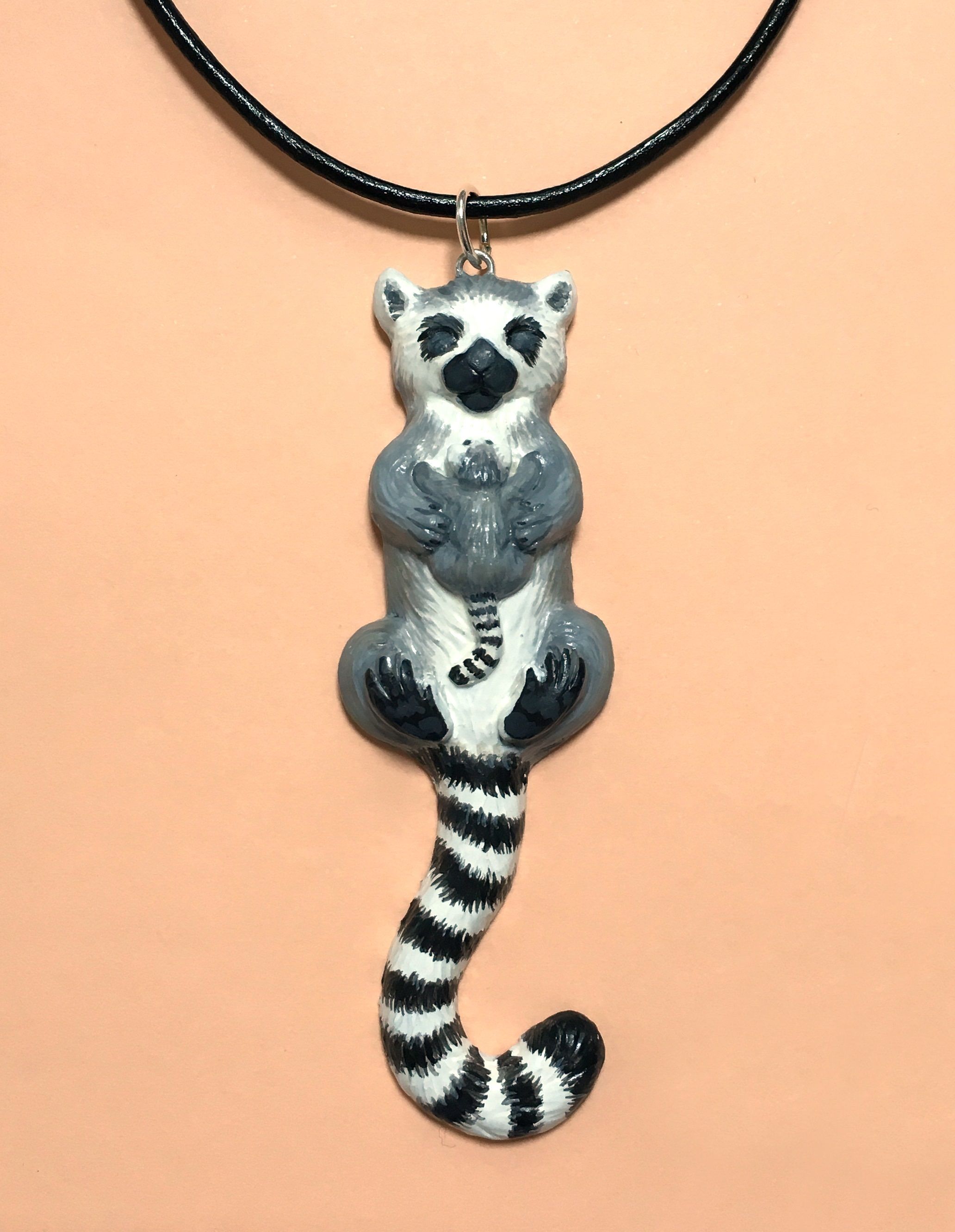 Detail Lemur Jewelry Nomer 14