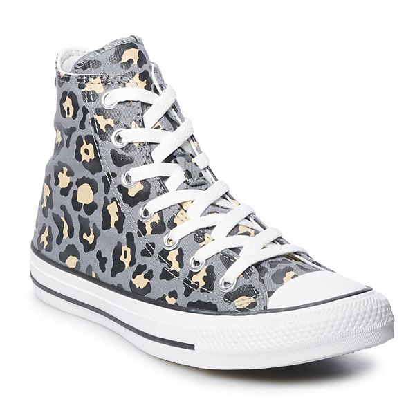 Detail Leopard Print Chucks Nomer 2