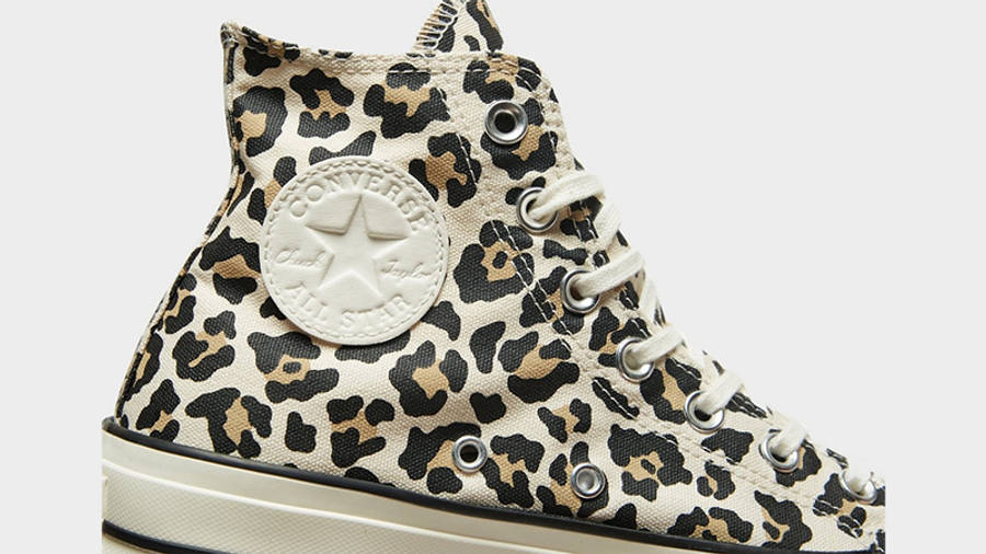 Detail Leopard Print Chucks Nomer 21