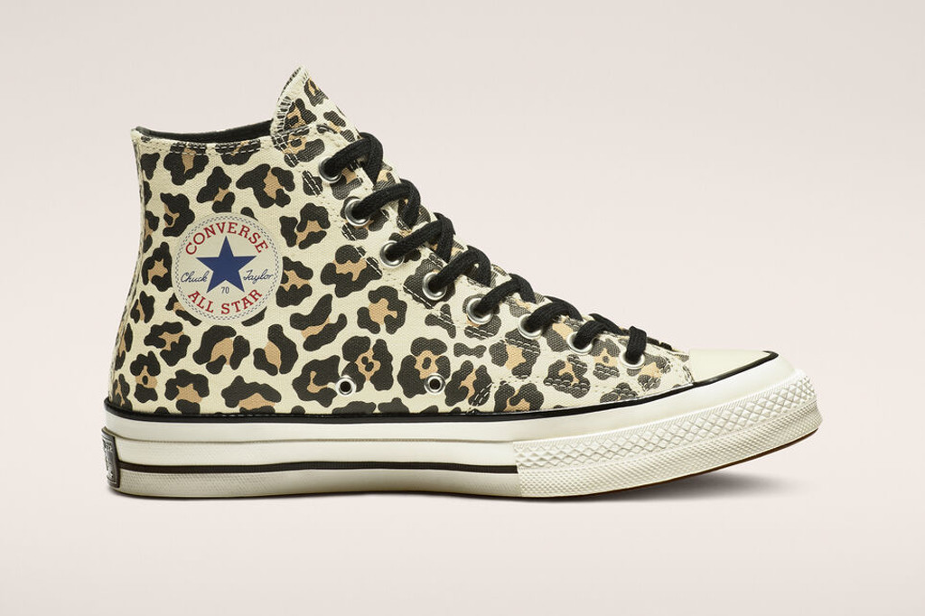 Detail Leopard Print Chucks Nomer 5