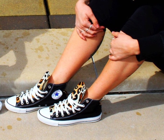 Detail Leopard Print Chucks Nomer 48