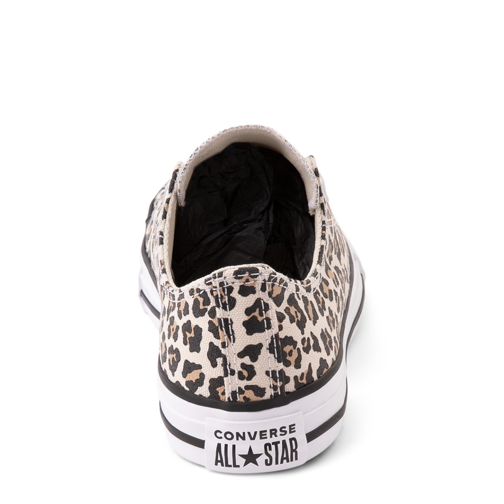 Detail Leopard Print Chucks Nomer 50