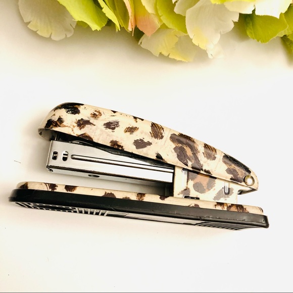 Detail Leopard Print Stapler Nomer 7