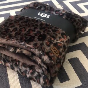 Detail Leopard Ugg Blanket Nomer 20