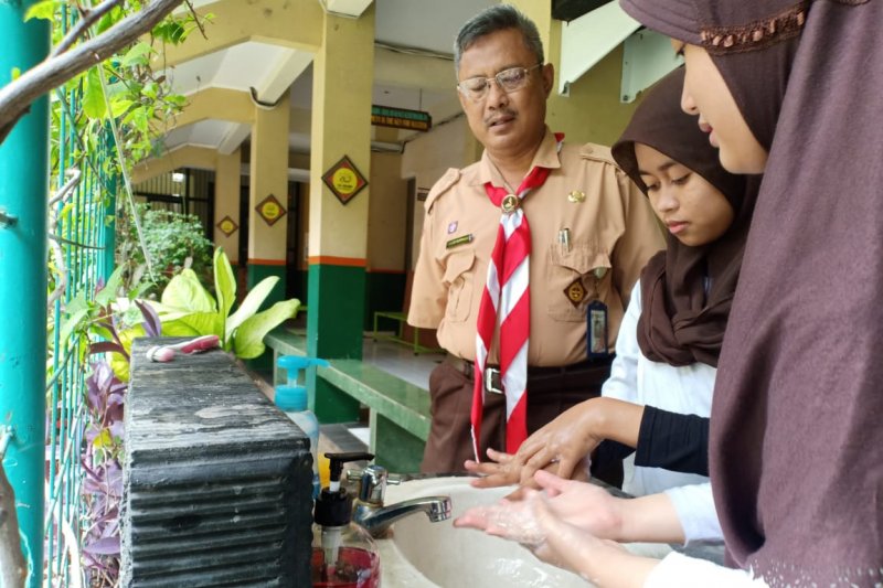 Detail Model Tempat Cuci Tangan Di Sekolah Nomer 14