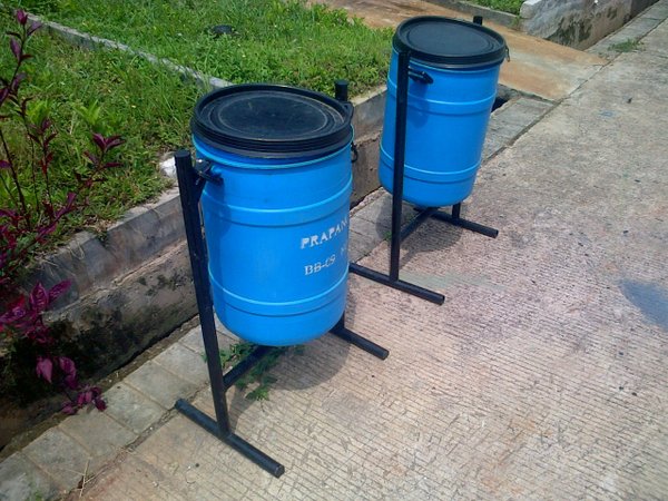 Detail Model Tempat Sampah Depan Rumah Nomer 10