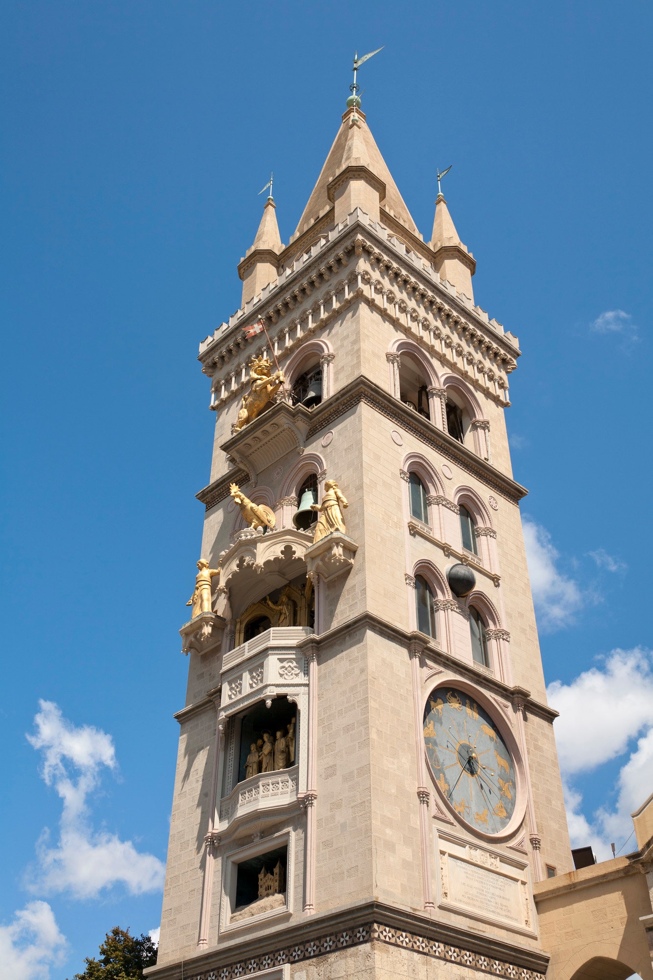 Detail Modern Clock Tower Design Nomer 44
