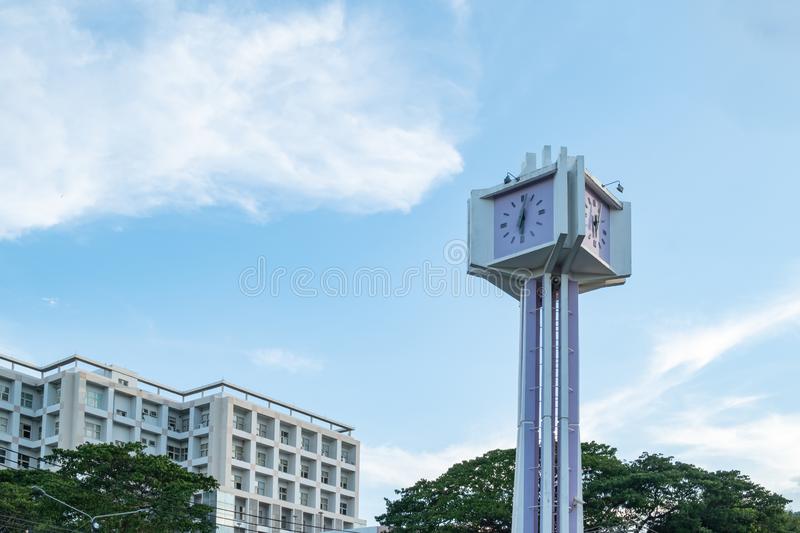 Detail Modern Clock Tower Design Nomer 51