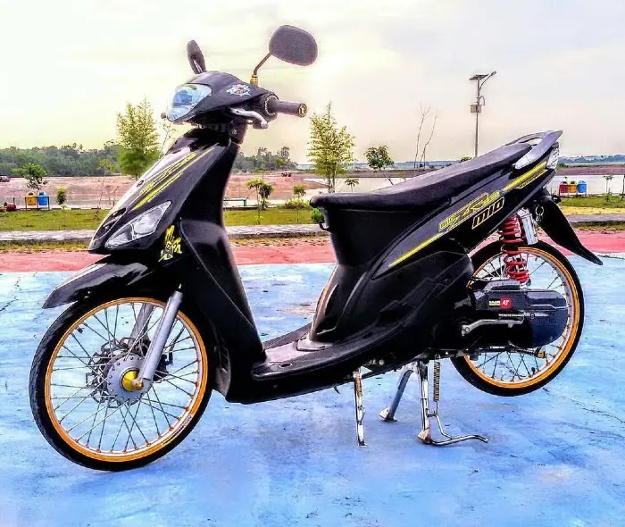 Detail Modifikasi Mio Putih Nomer 49