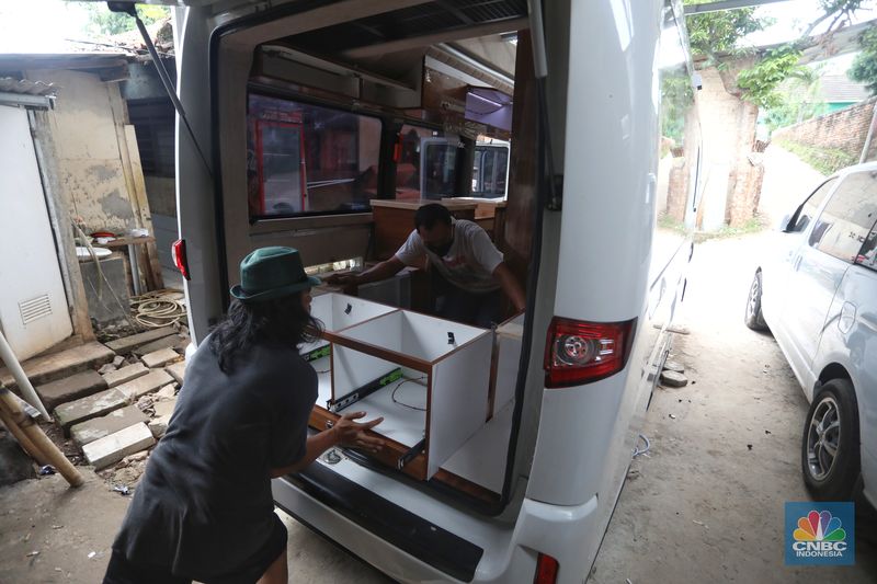 Detail Modifikasi Mobil Jadi Rumah Berjalan Nomer 19