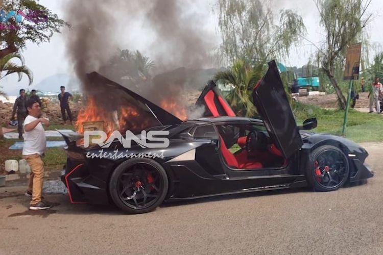 Detail Modifikasi Mobil Lamborgini Nomer 36