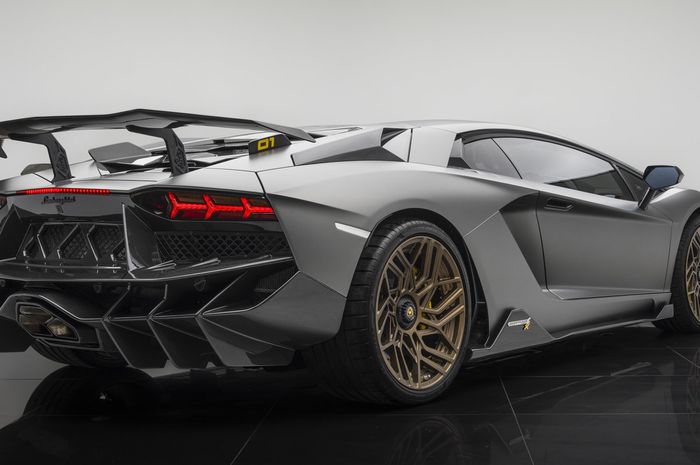 Detail Modifikasi Mobil Lamborgini Nomer 55