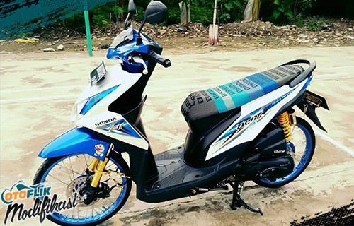 Detail Modifikasi Motor Beat Biru Putih Nomer 14