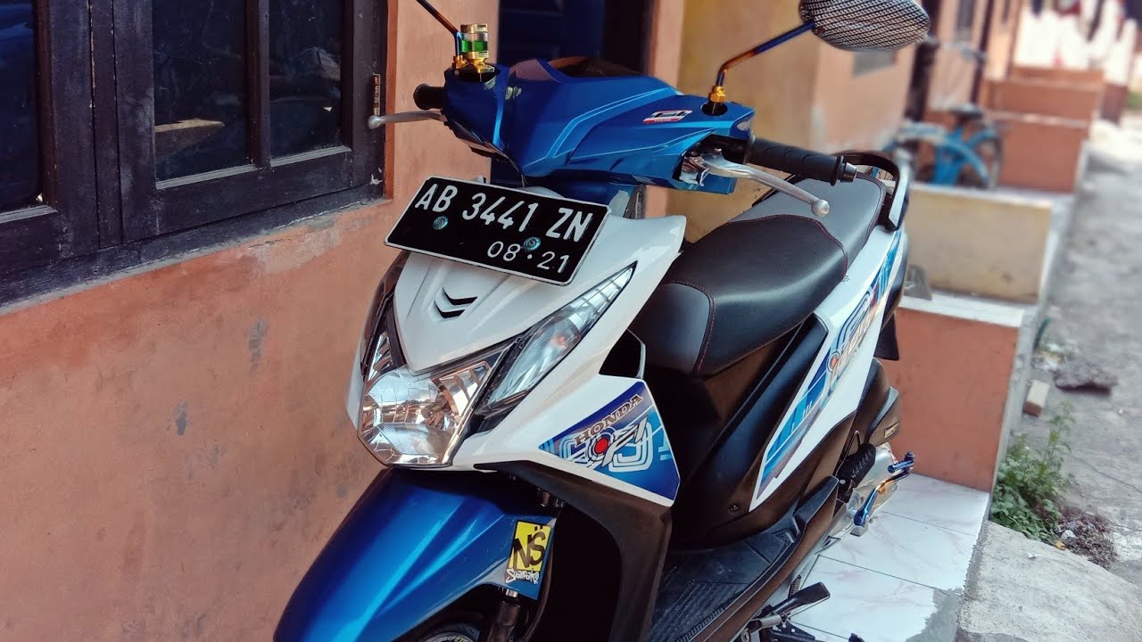 Detail Modifikasi Motor Beat Biru Putih Nomer 17