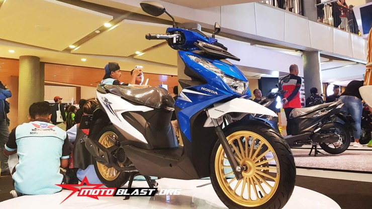 Detail Modifikasi Motor Beat Biru Putih Nomer 49